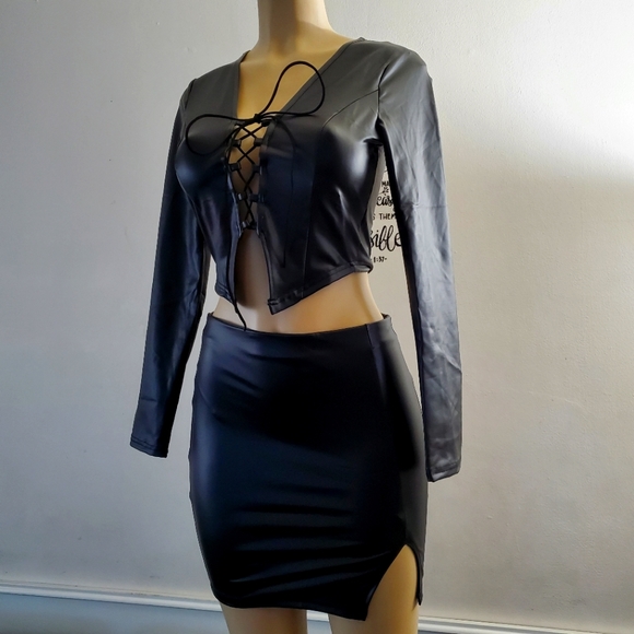 Vegan Faux Leather Mini Skirt Outfit - Picture 3 of 12